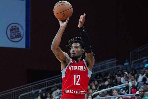 正负值全队最低-17！火箭新秀亨特10中2，发展联盟处境堪忧